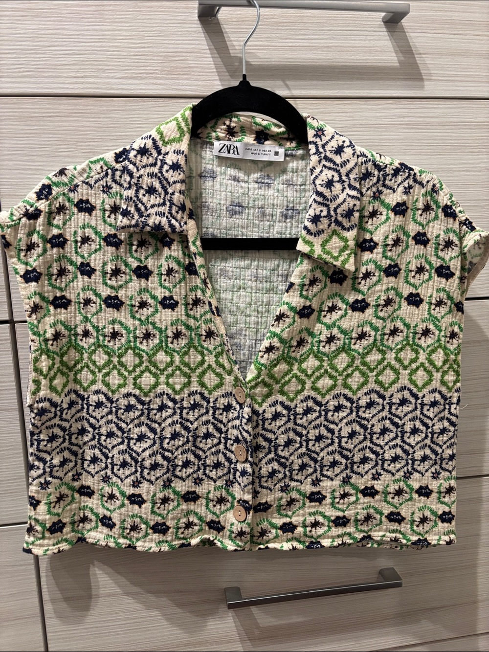 ZARA Cream, Green & Navy Patterned Short-Sleeve Button-Up Shirt